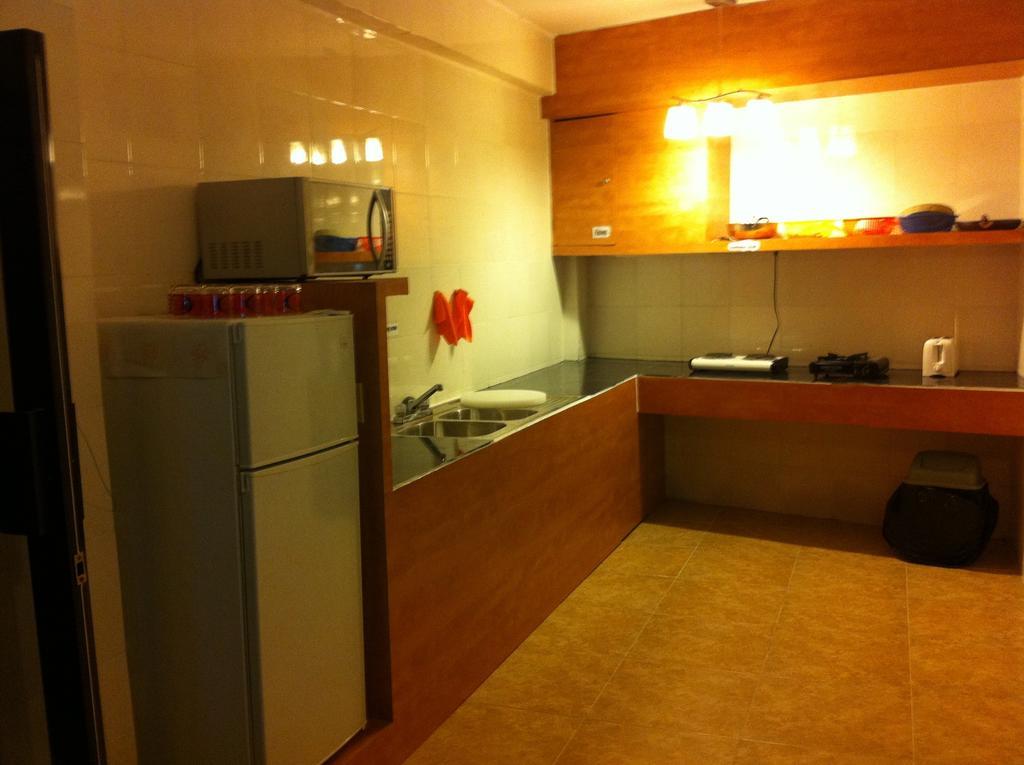 China Town Hotel 2*