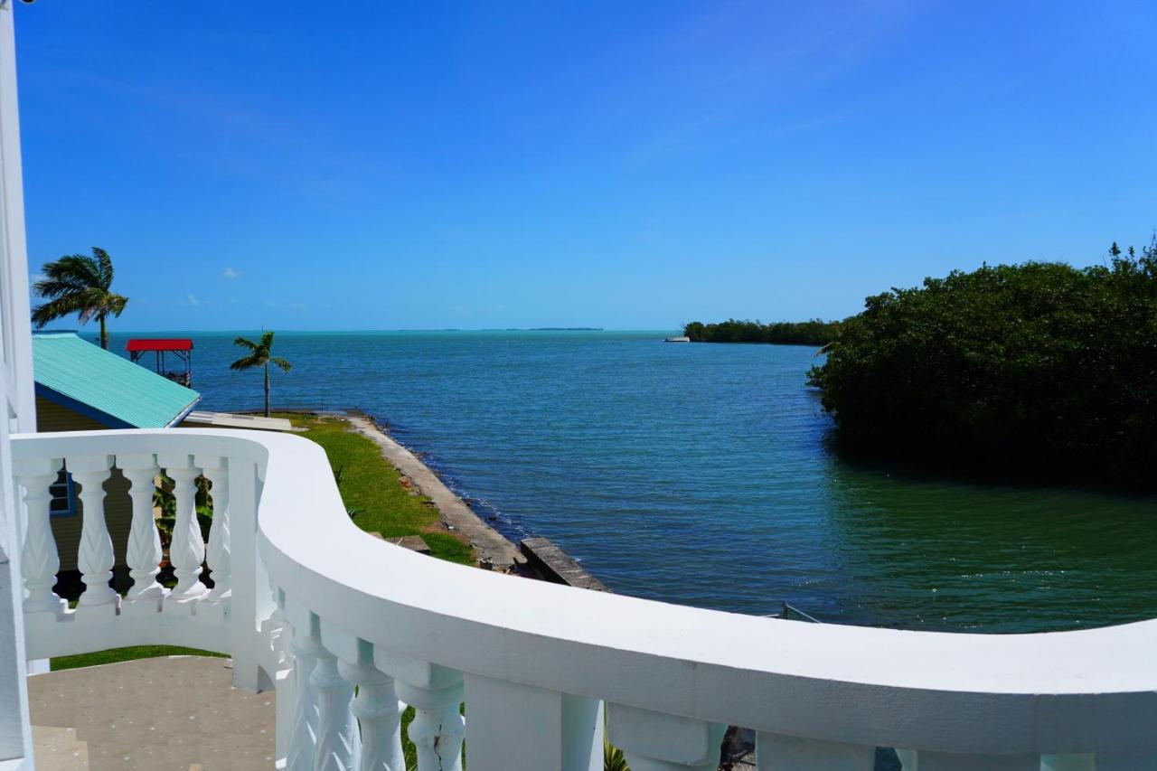 Belize Waterside Sea View With Infinity Pool & Overwater Deck Apartment *