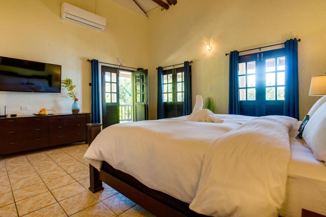 Mariposa Belize Hotel 4*