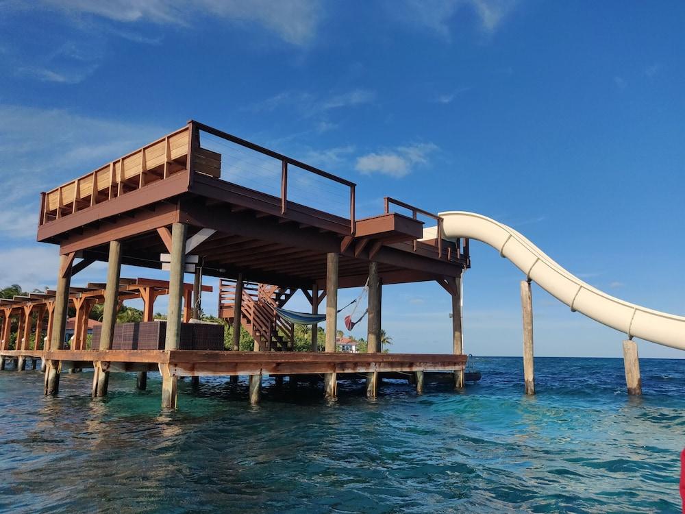 Hatchet Caye Island (adults Only) Resort