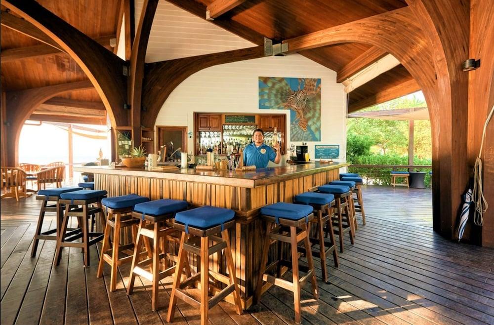 Hatchet Caye Island (adults Only) Resort 4*