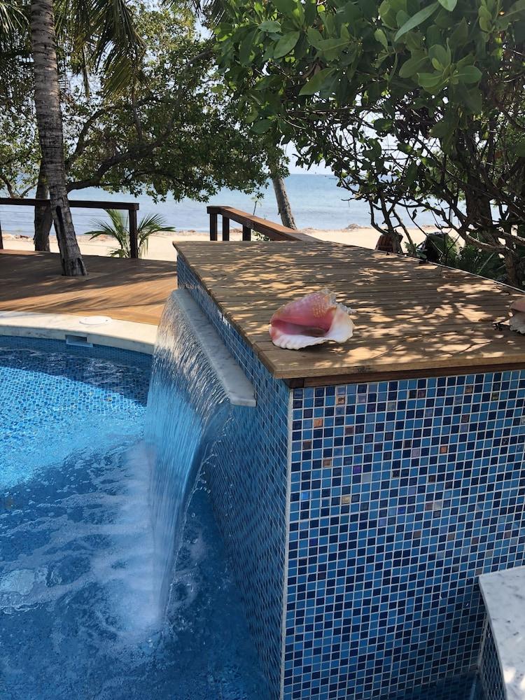 Resort Hatchet Caye Island (adults Only) Placencia