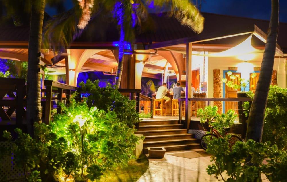 Hatchet Caye Island (adults Only) Resort