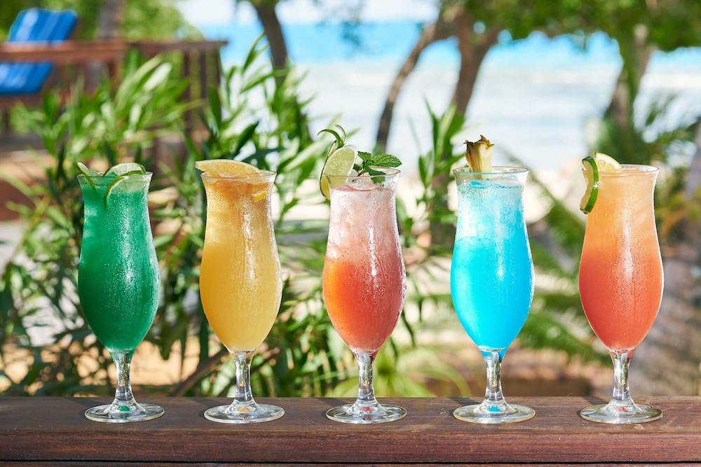 Resort Hatchet Caye Island (adults Only) 4*