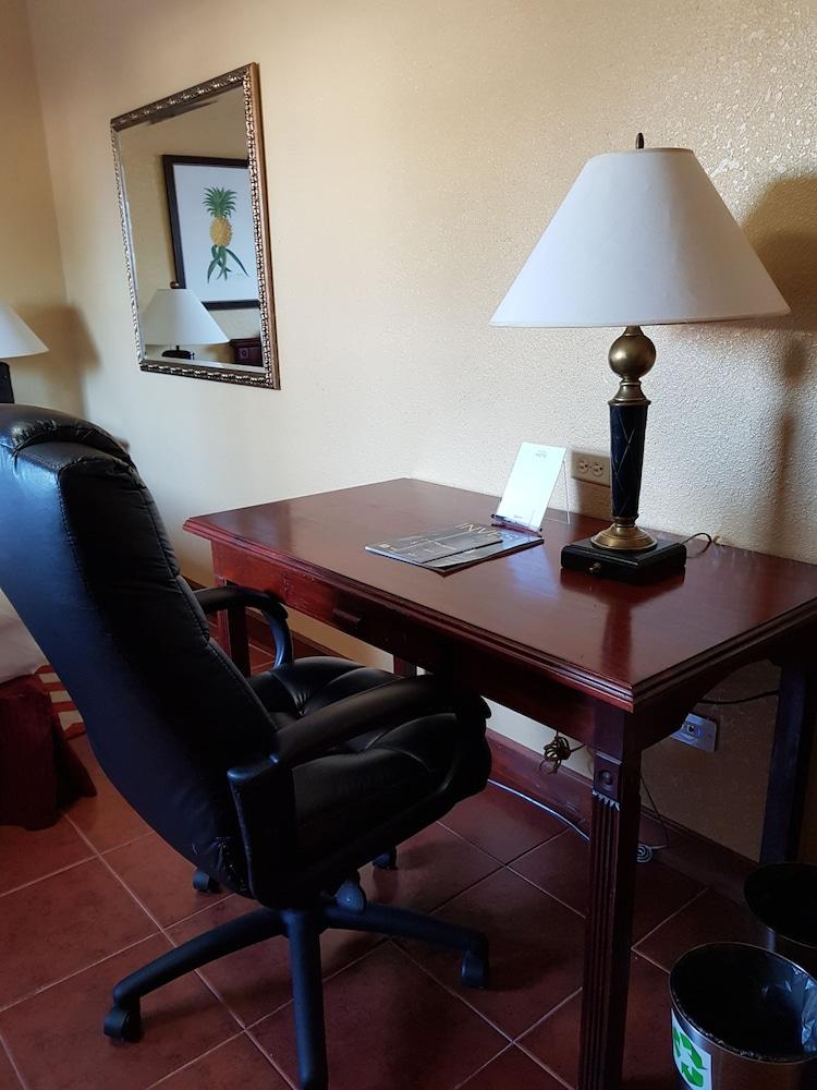 Hotel George And Belize City