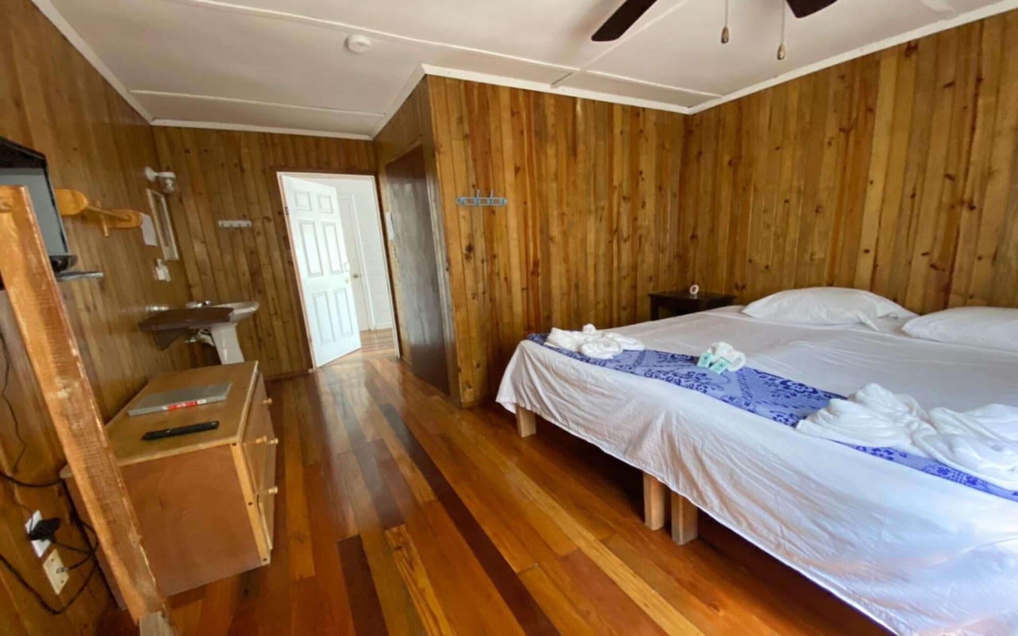 Pedro's & Hostel San Pedro (Ambergris Caye)