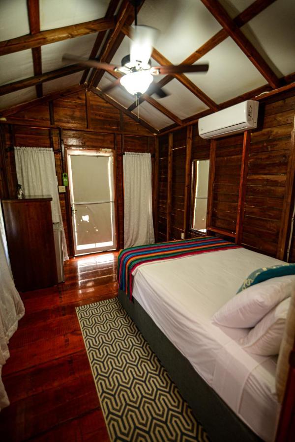 Kikiwitz Hotel Belmopan