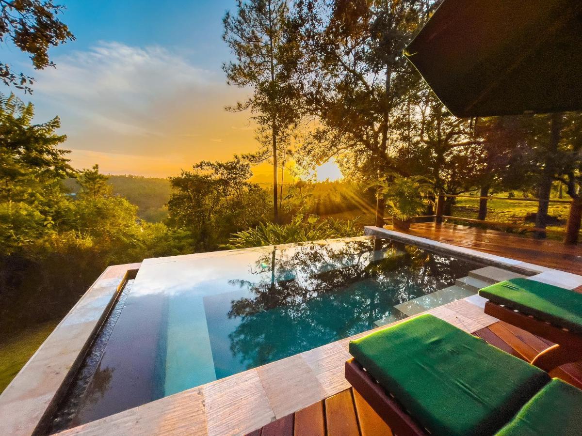 Blancaneaux By Francis Ford Coppola Lodge *