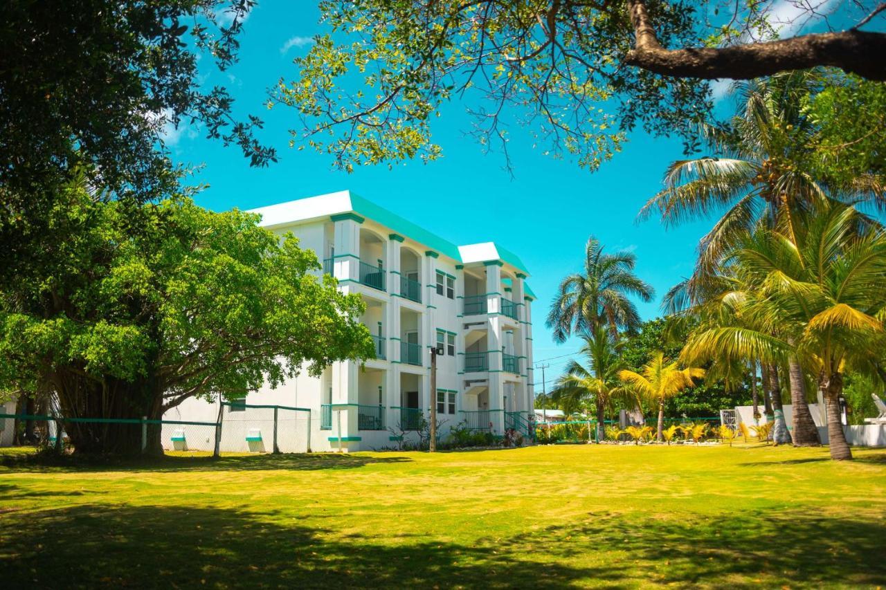 Western Grand Baymen Gardens San Pedro (Ambergris Caye)