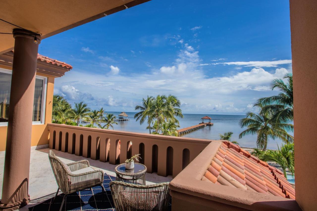 Villa Belizean Cove Estates Luxury Beachfront *