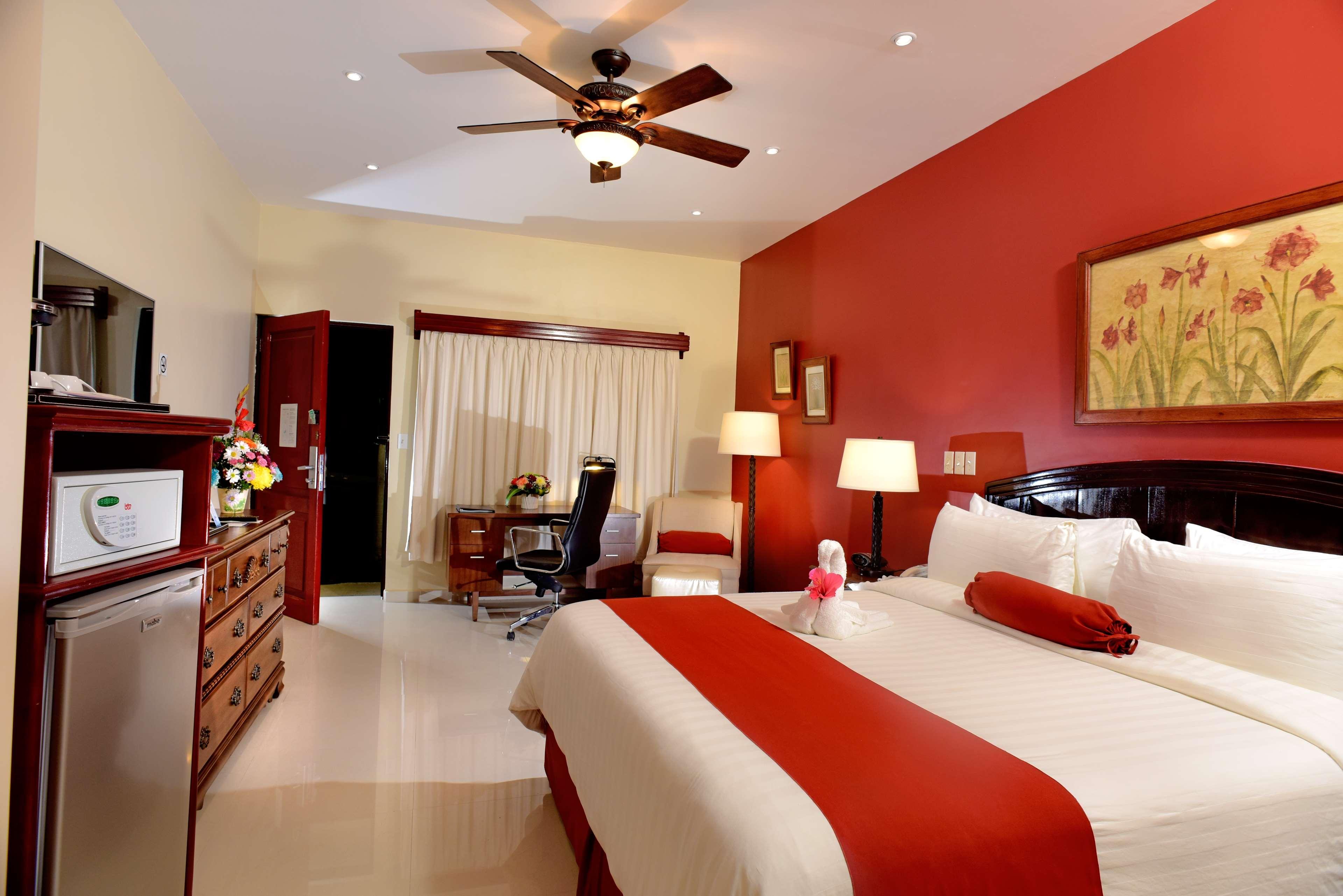 Western Belize Biltmore Plaza