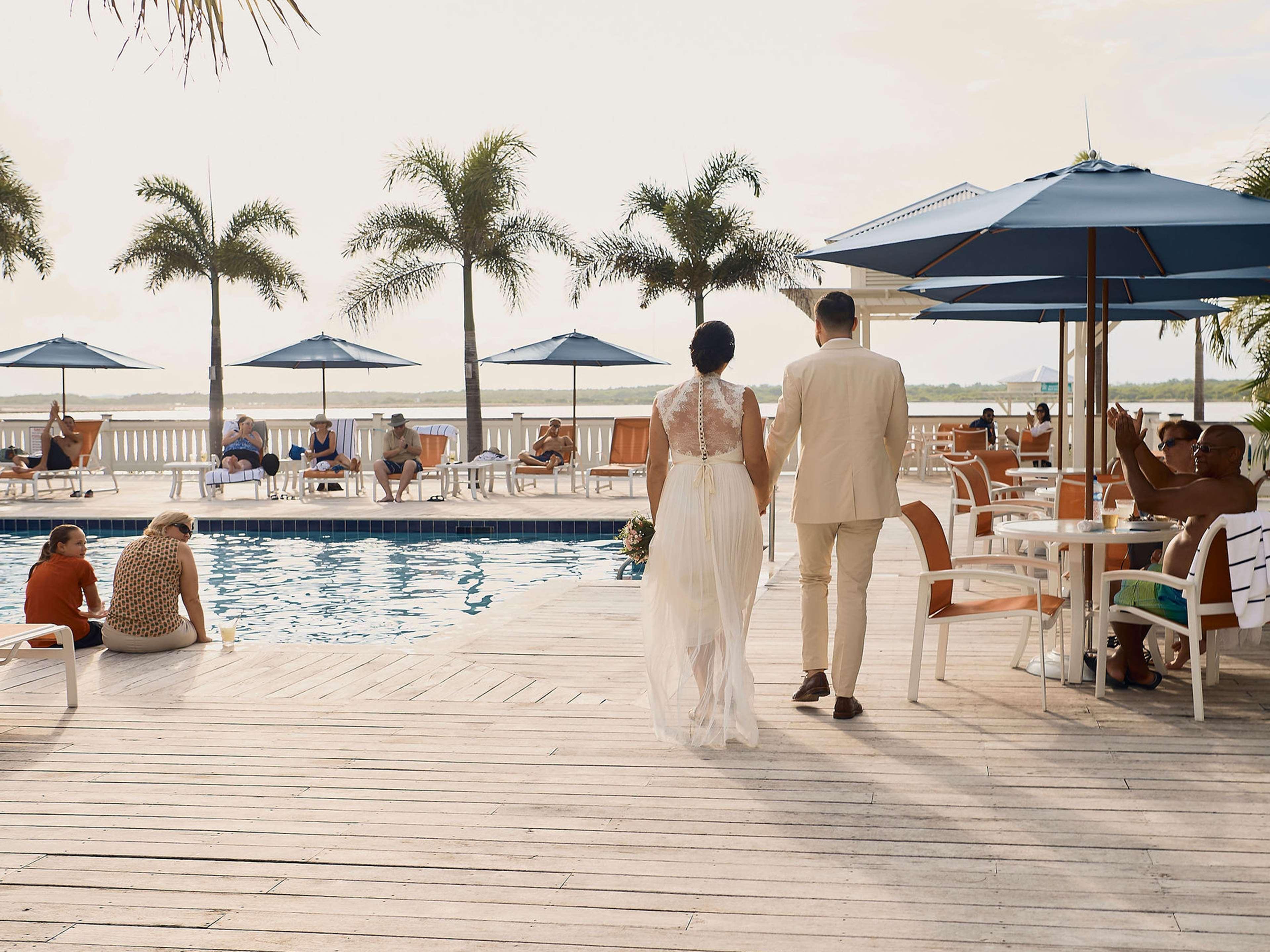 Mahogany Bay And Club, Curio Collection Resort 4*