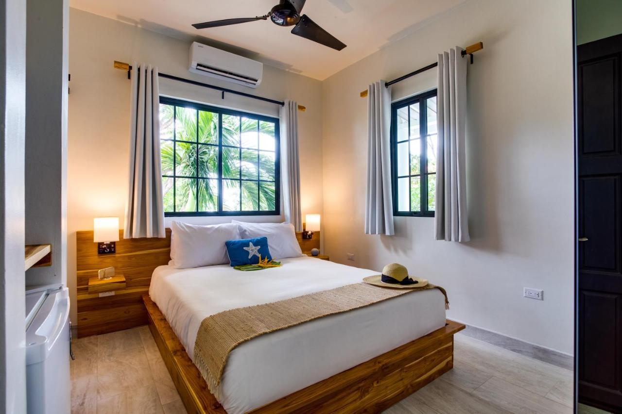The Sea Glass Placencia