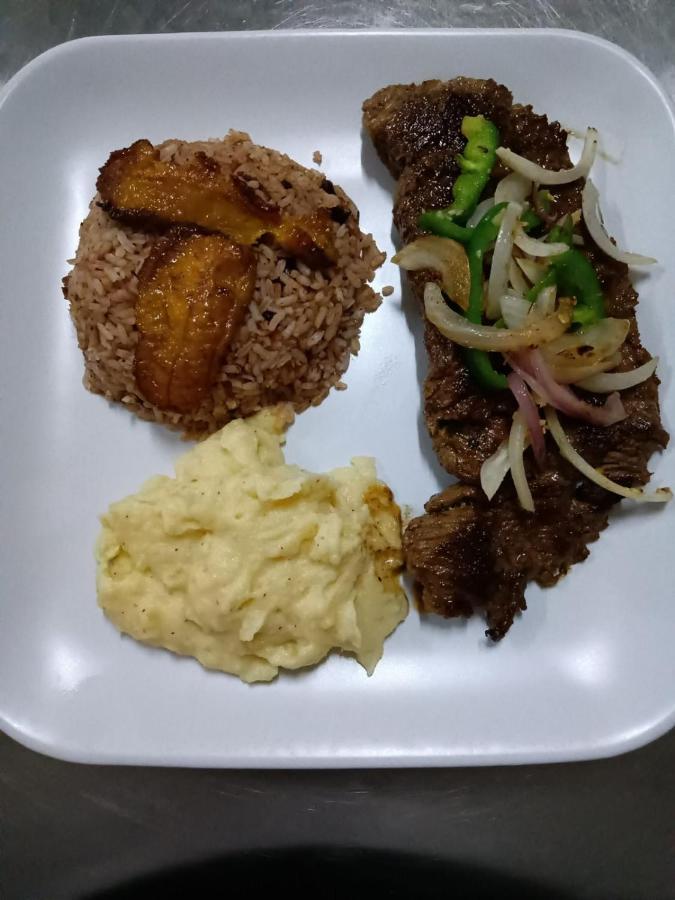 Sunshine View And Restaurant Corozal