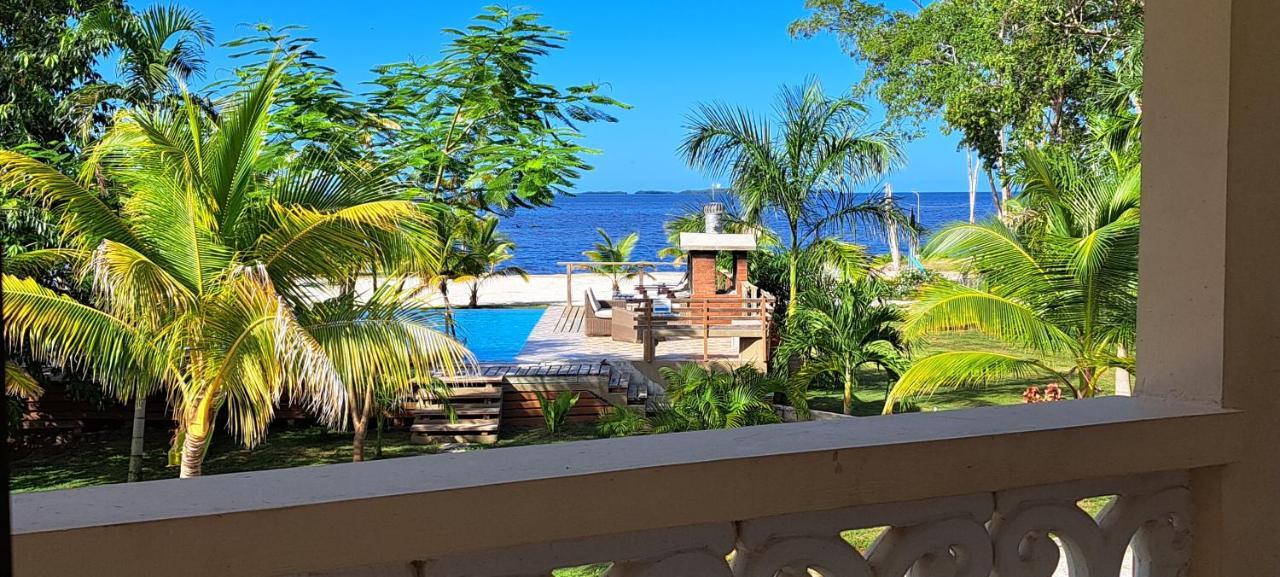 Hotel Seaside Chateau Belize City