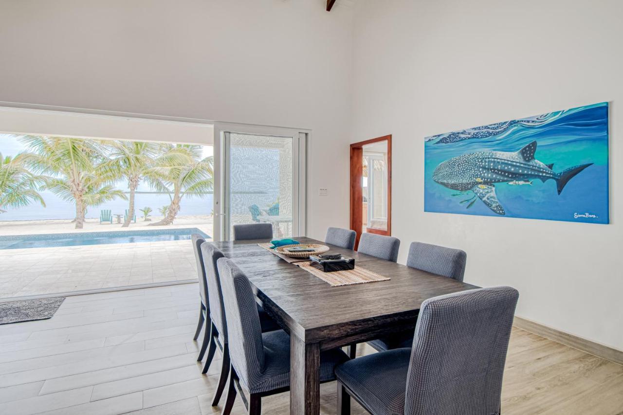 Tres Palmas House
