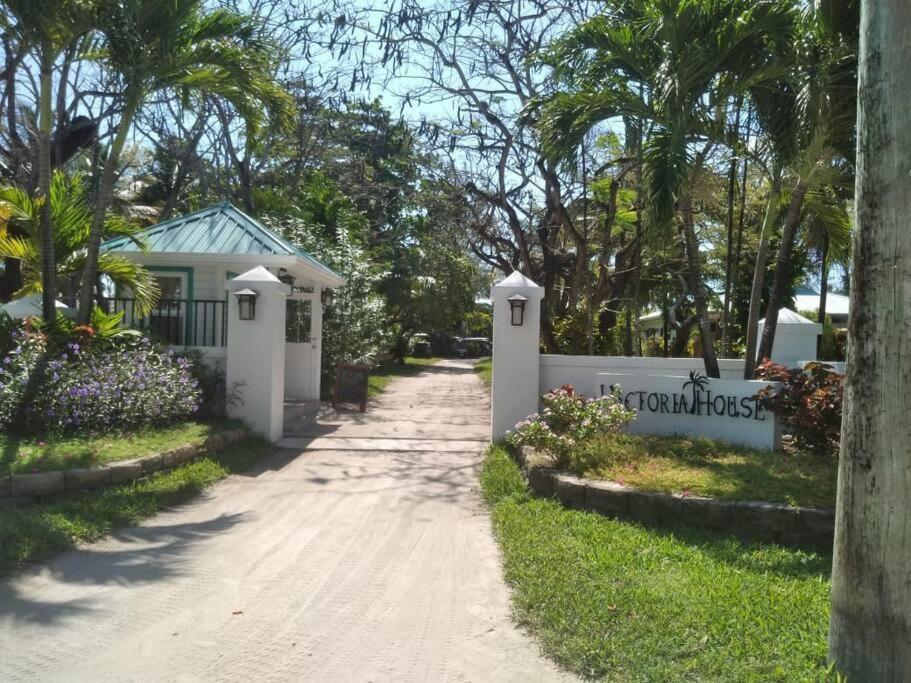 Casa Moderna Fresca And The Poolclub At Mahogany Bay! * San Pedro (Ambergris Caye)