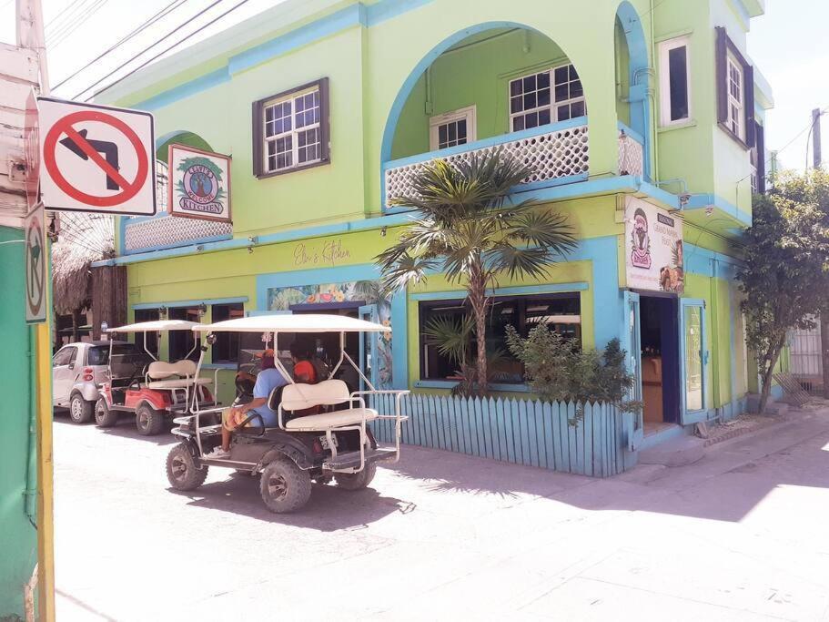 Holiday home Casa Moderna Fresca And The Poolclub At Mahogany Bay! *