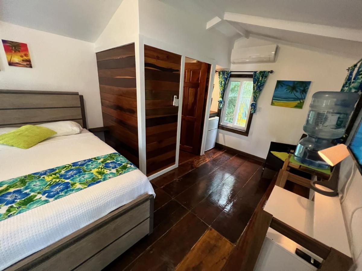 Inn Colinda Caye Caulker