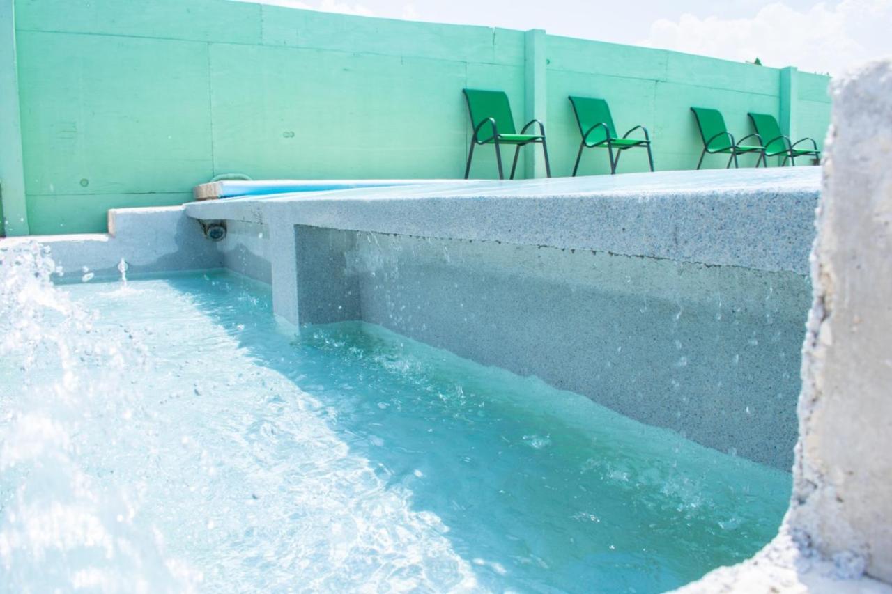 Apartment Tranquil Sea View Studio W Infinity Pool Near Airport & Downtown Belize *