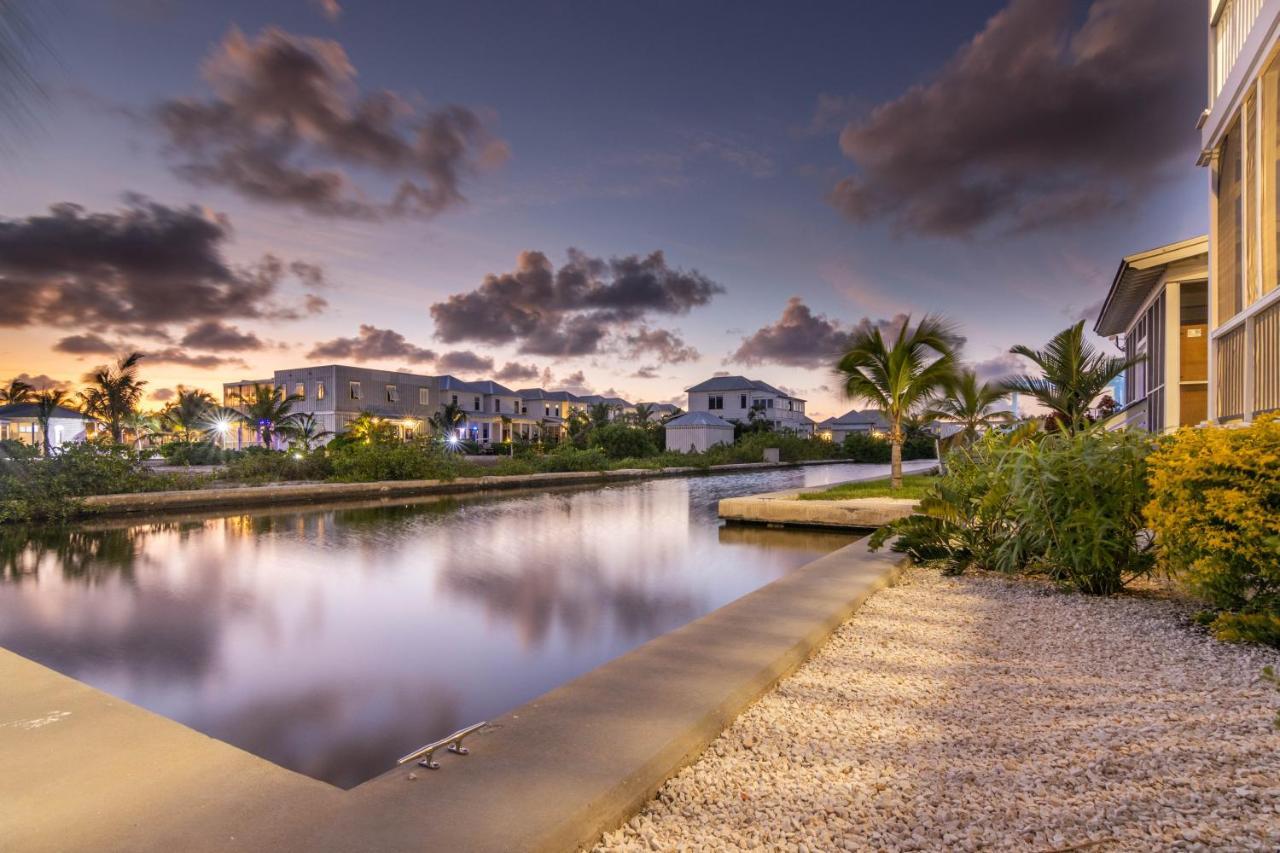 Casa Blanca And The Poolclub At Mahogany Bay Holiday home San Pedro (Ambergris Caye)