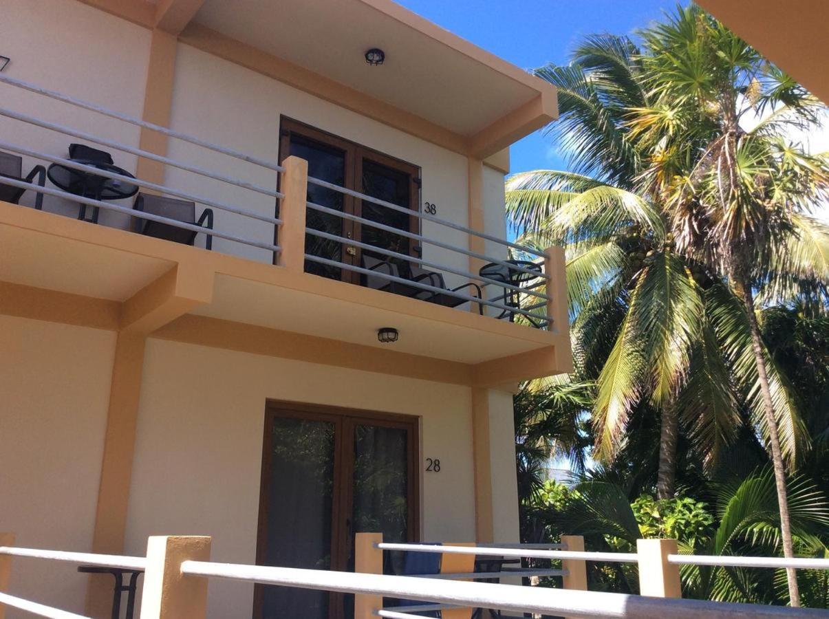 Club At Popeyes Caye Caulker