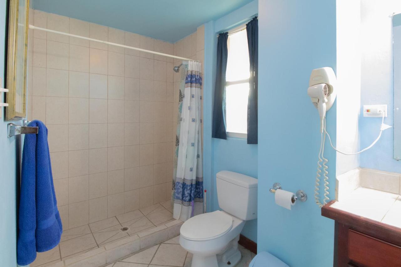E303 Mara Laguna Apartment San Pedro (Ambergris Caye)
