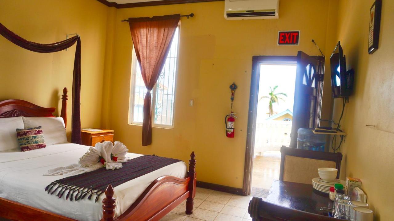 Apartment Tranquil Sea View Studio W Infinity Pool Near Airport & Downtown Belize *