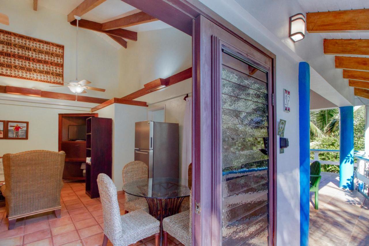 #27 @ Beachside Apartment Dangriga