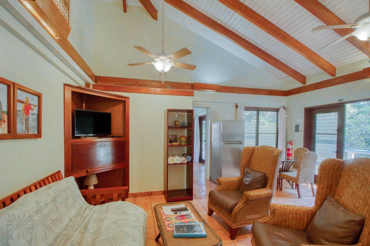 #27 @ Beachside Dangriga