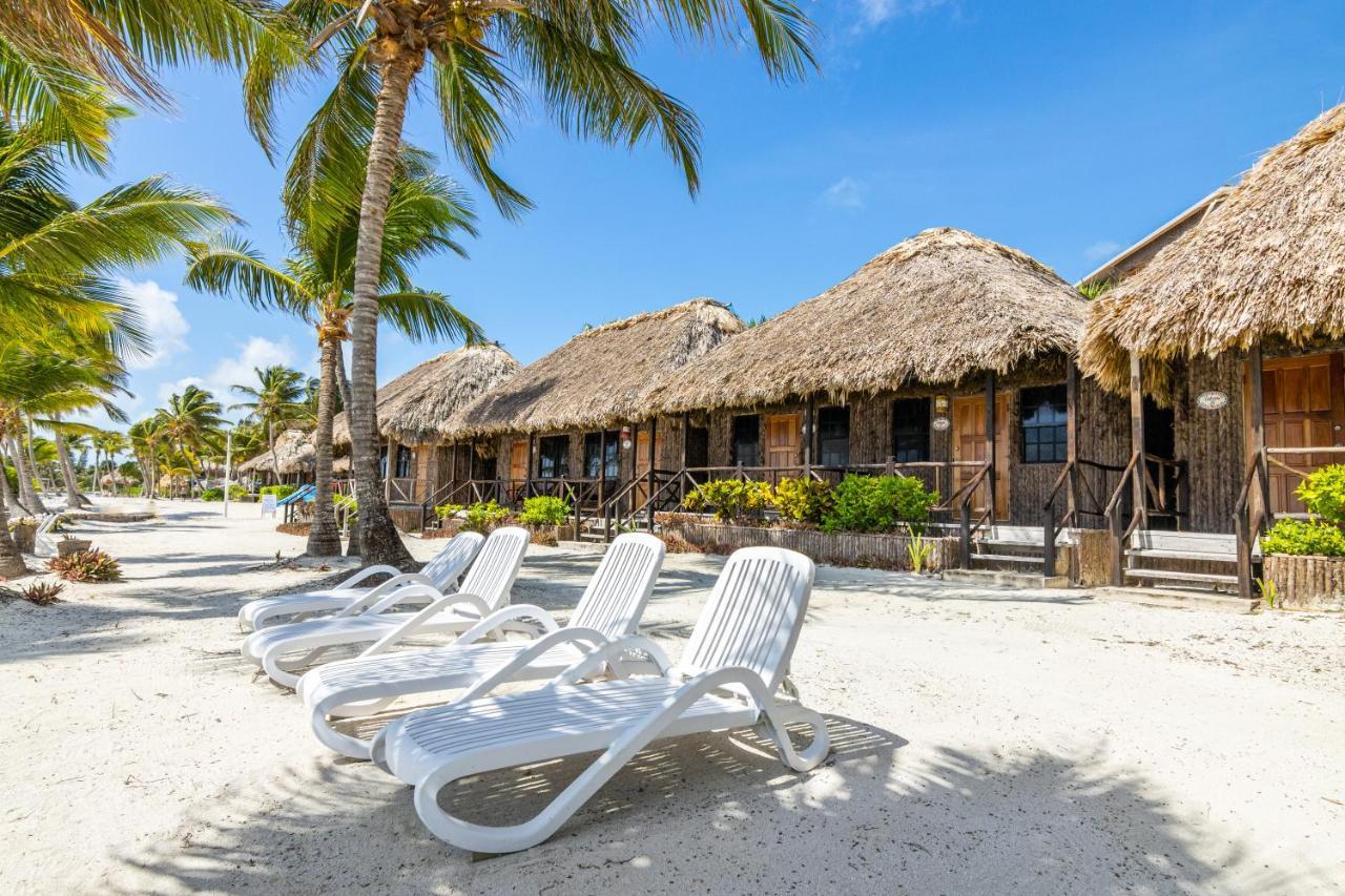 Captain Morgan's Retreat Hotel