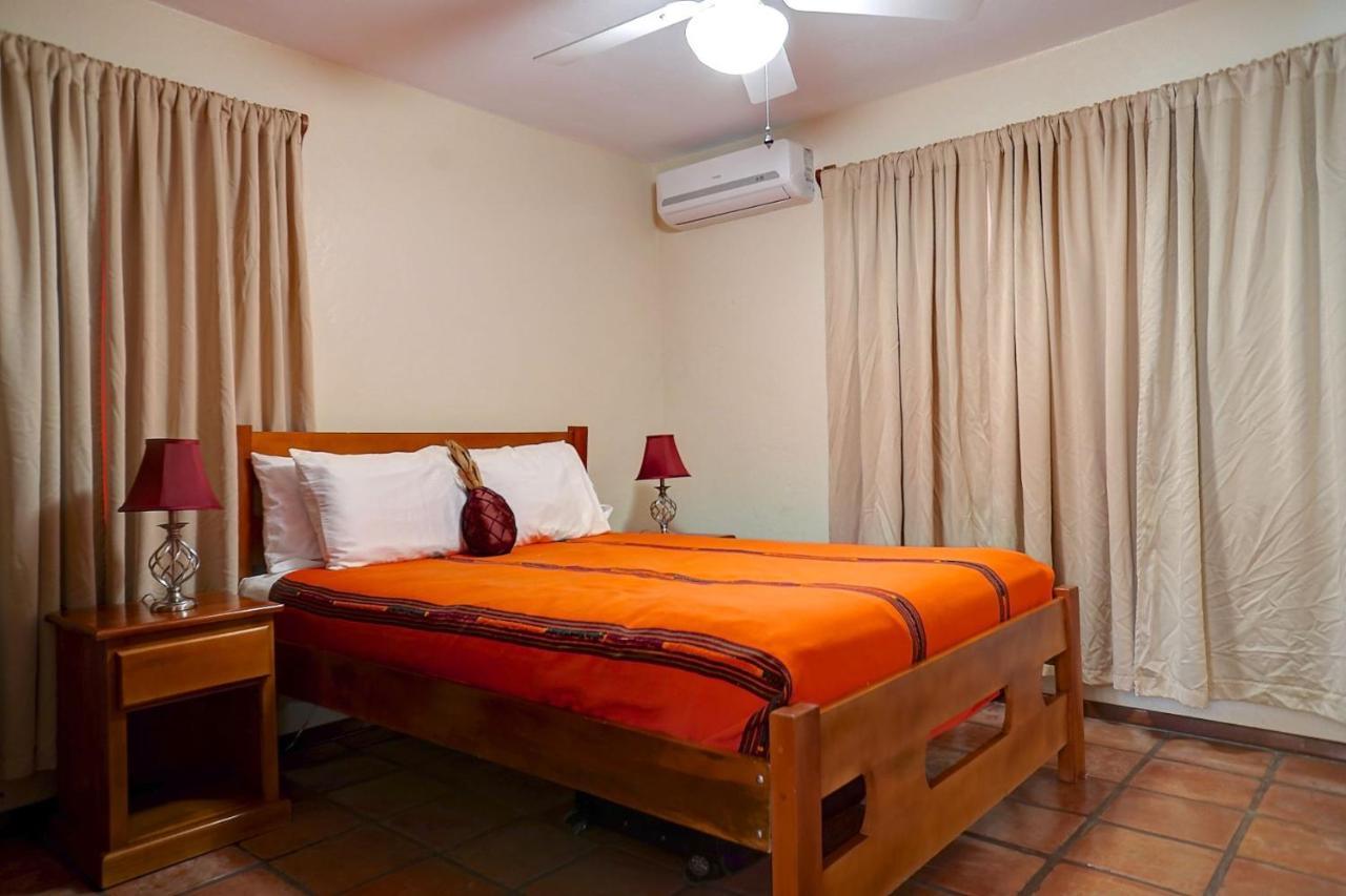 Isla Bonita Yacht Club Hotel