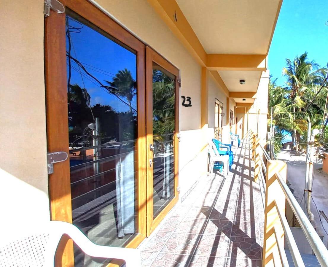 Apartment Club At Popeyes Caye Caulker