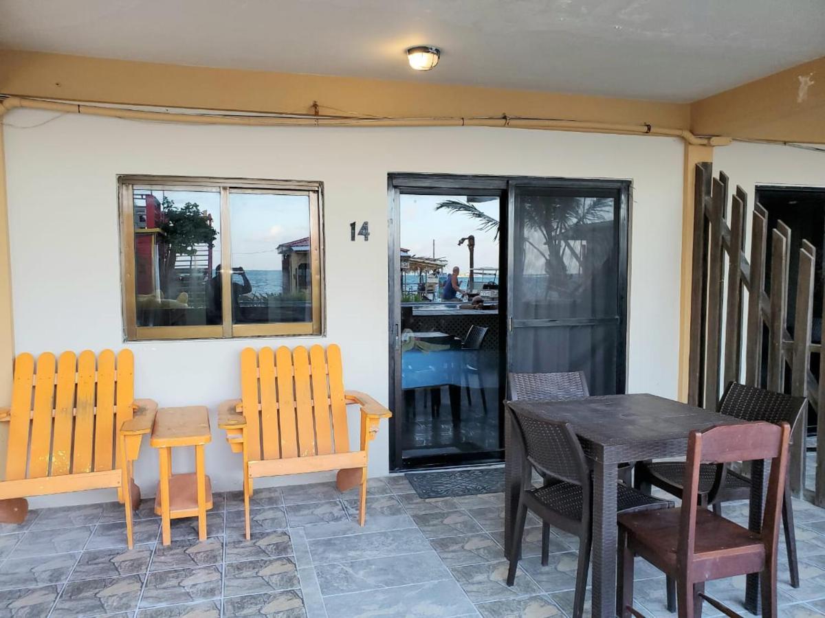 Club At Popeyes * Caye Caulker