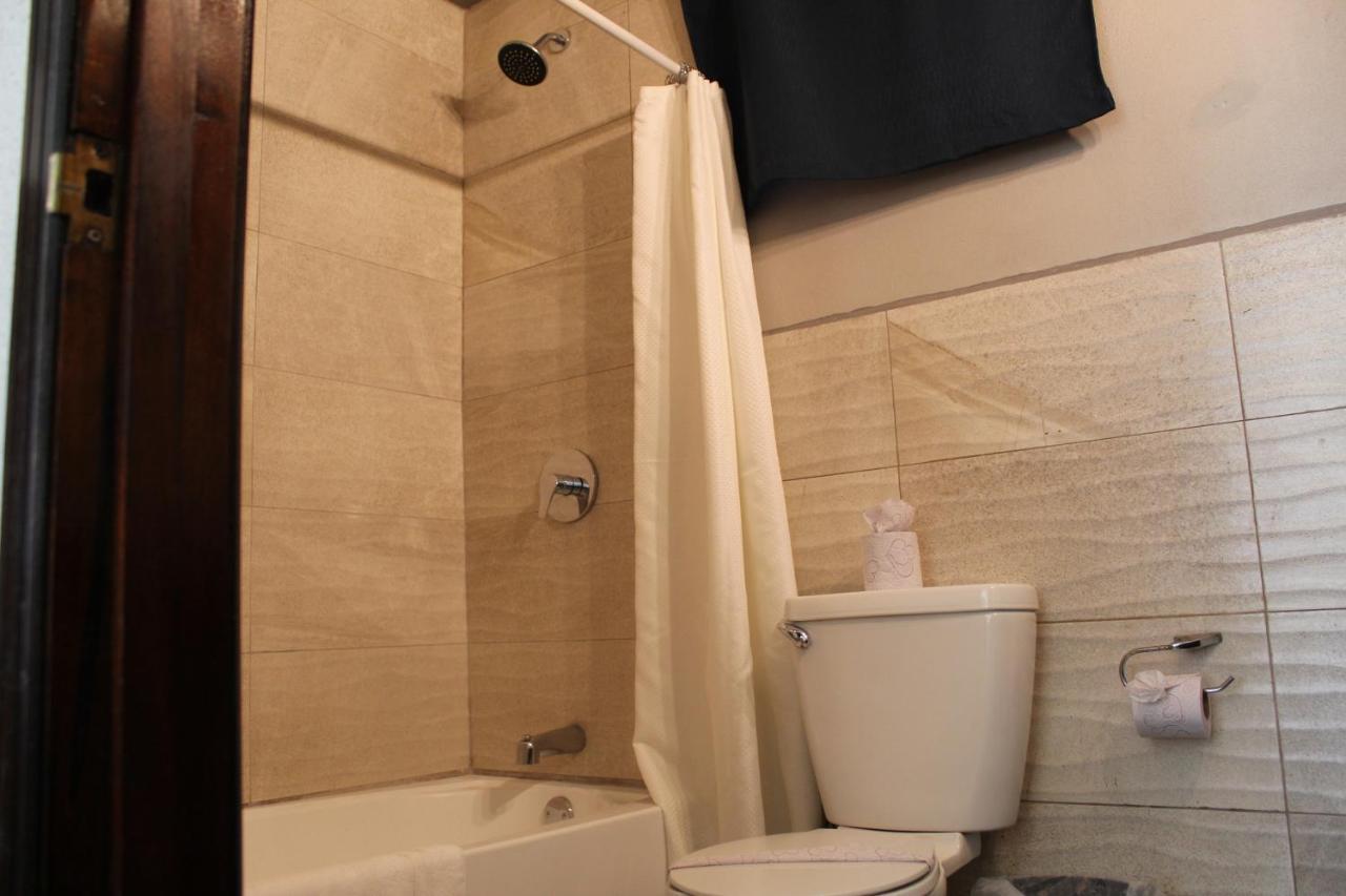 Hotel Barefoot 3*