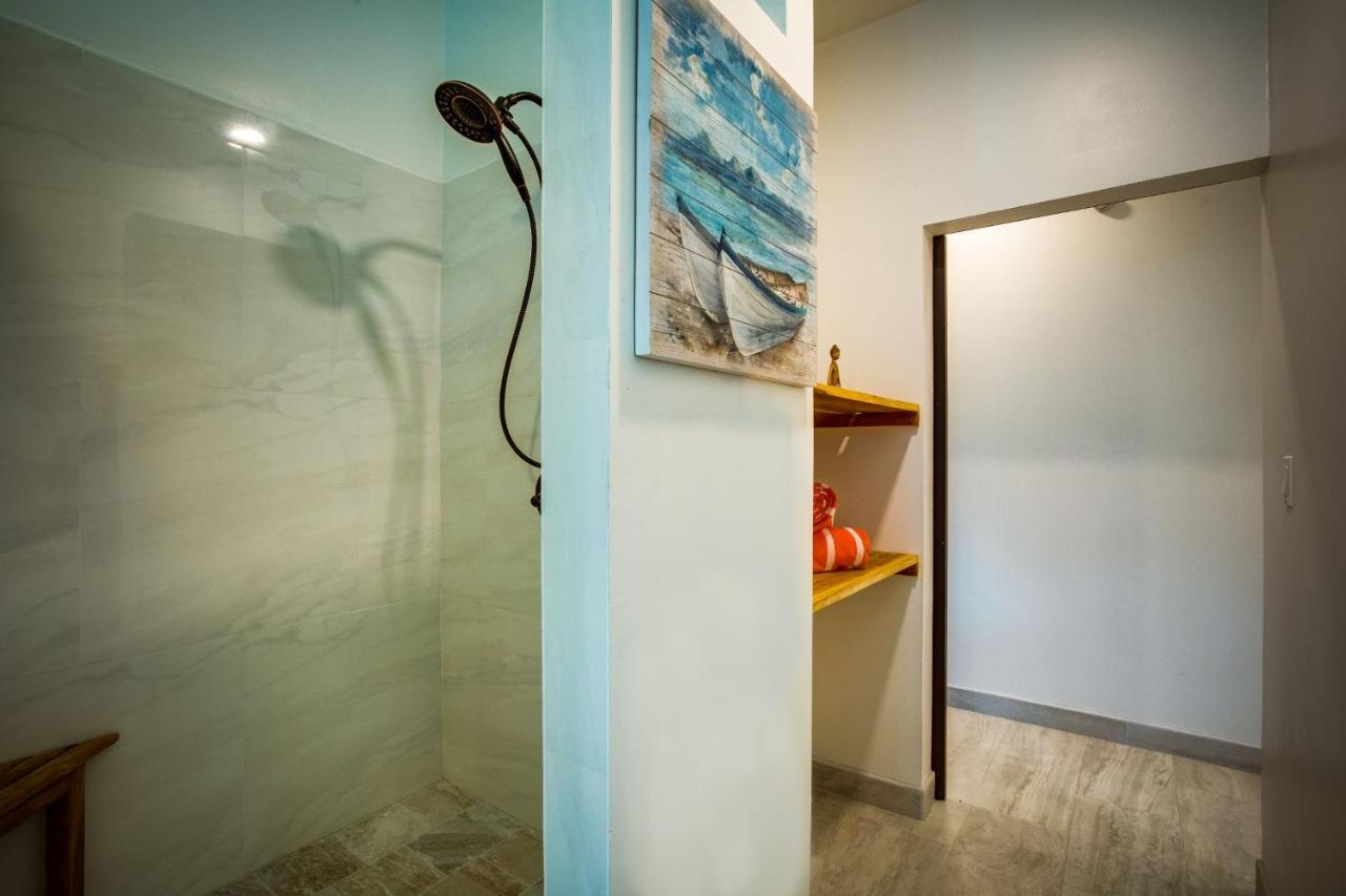 The Sea Glass Placencia