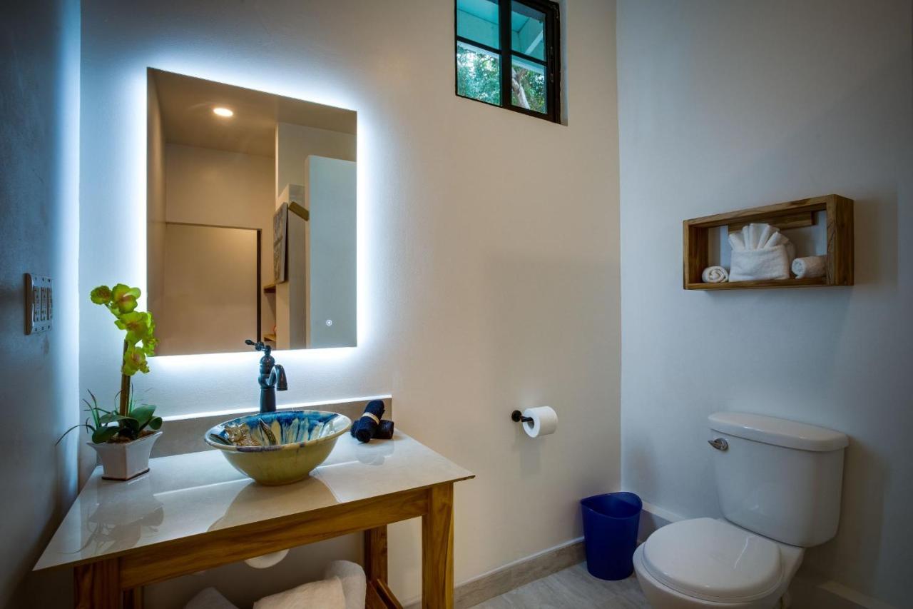 The Sea Glass * Placencia