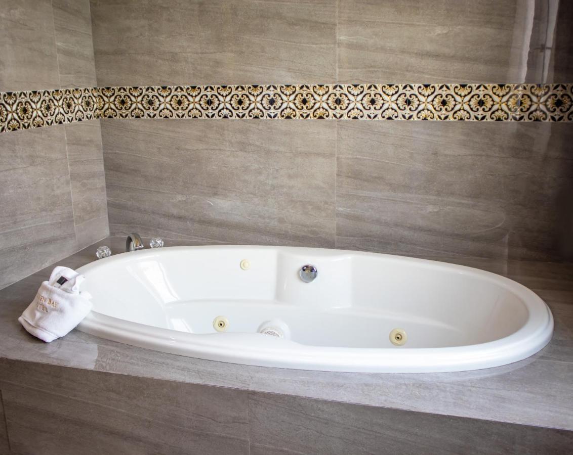 Golden Bay Belize Hotel 3*