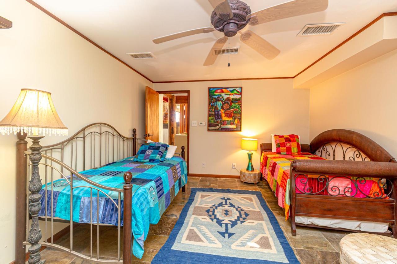Solaria * San Pedro (Ambergris Caye)