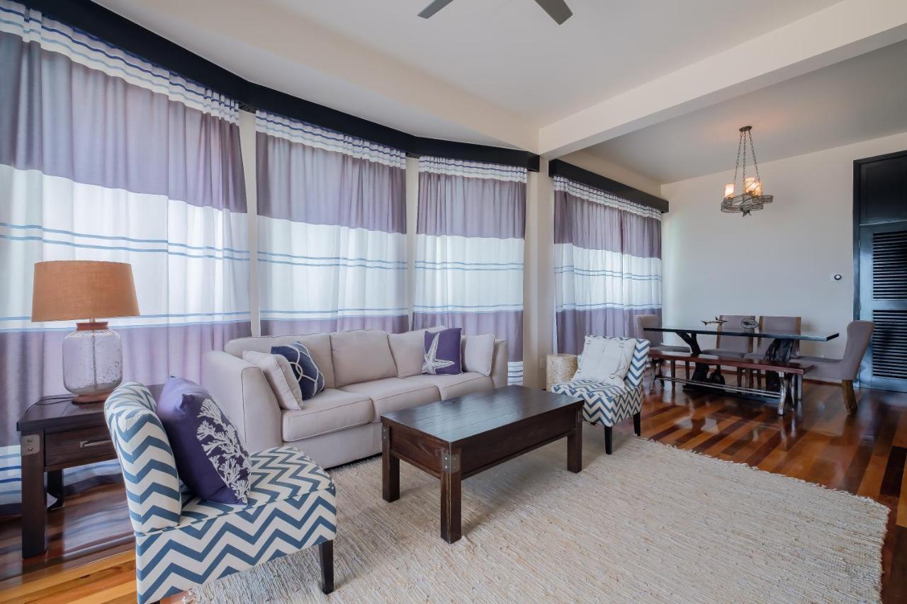 Hotel Diamante Beachfront