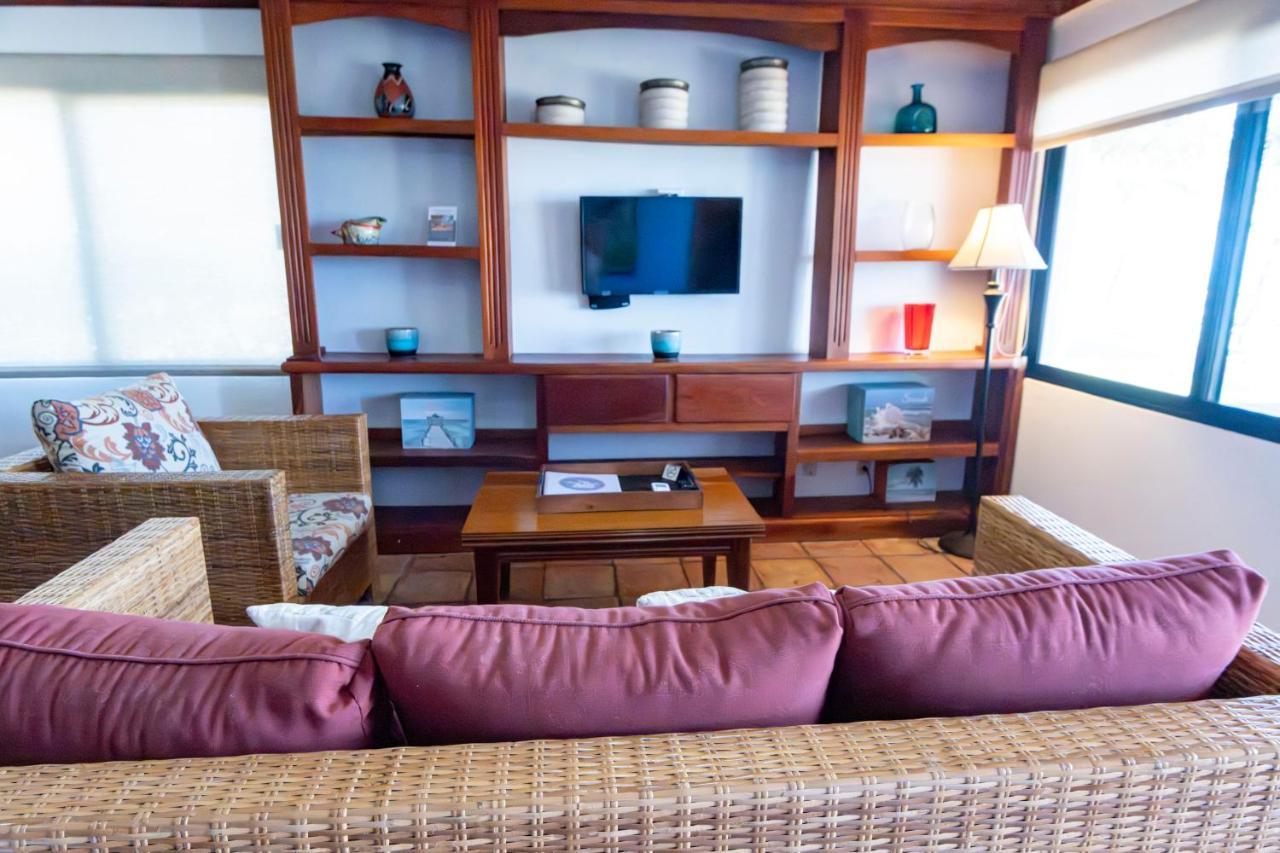 Isla Bonita Yacht Club Hotel 3*