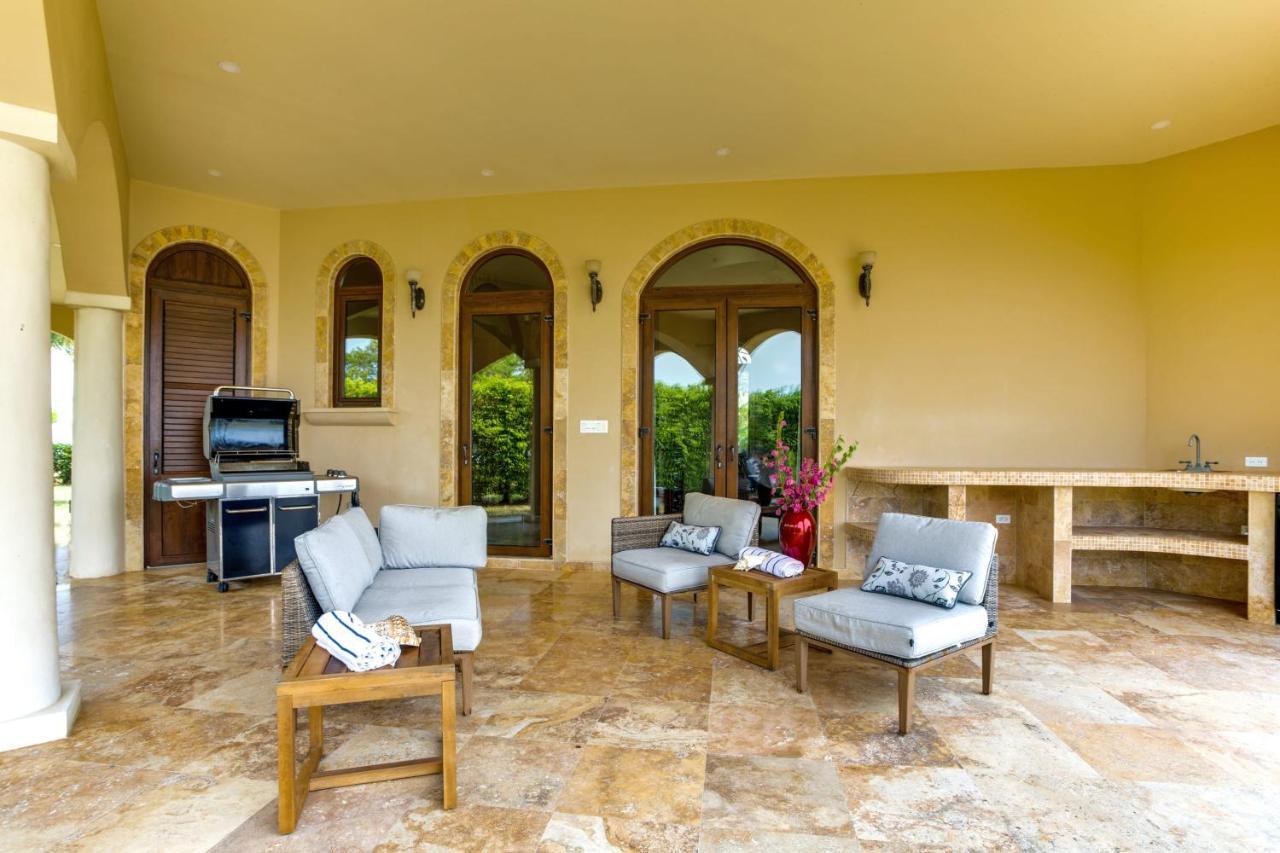 Castello- Water Views & Amenities *