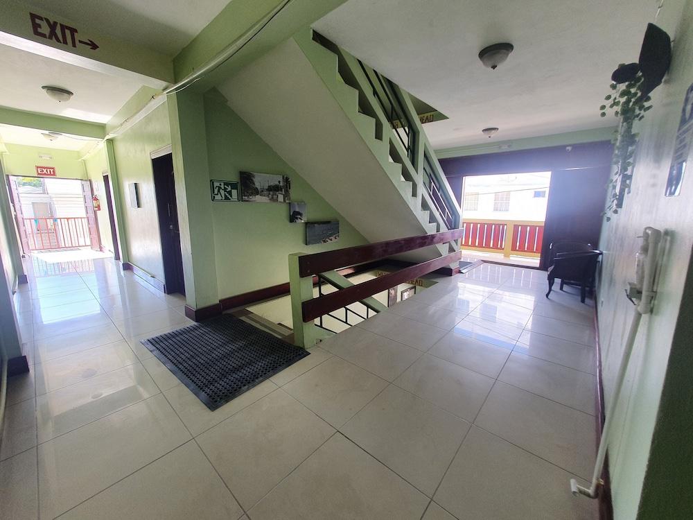 Plaza Hotel Caye Caulker