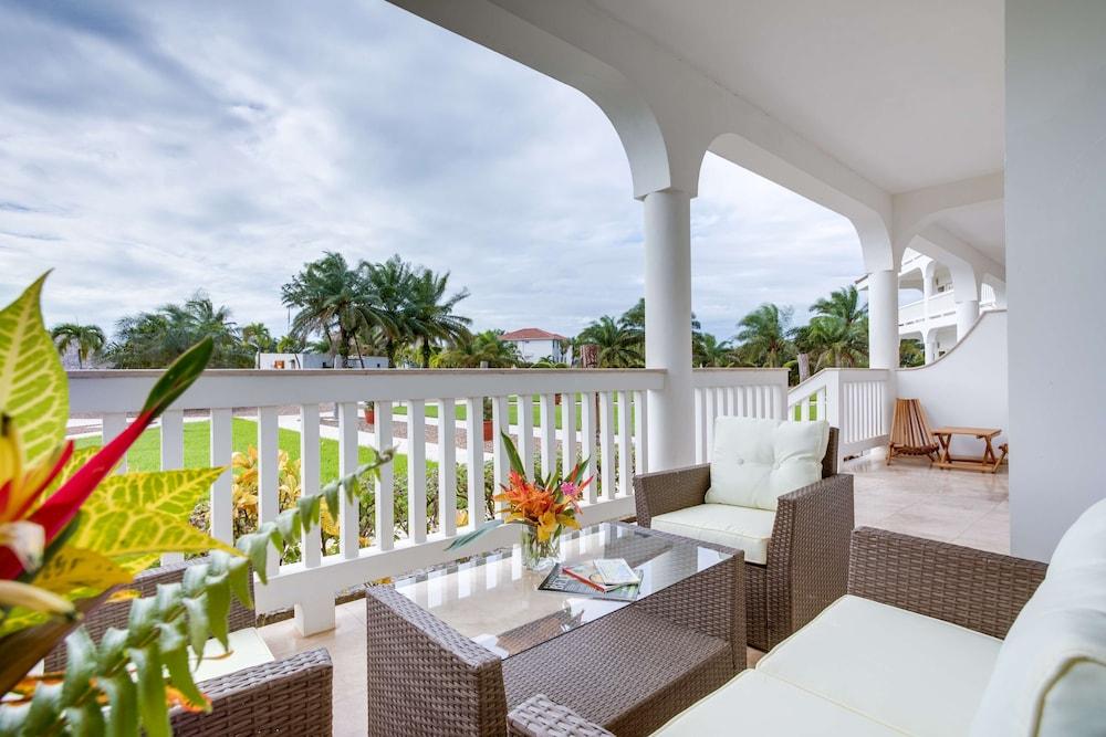 Resort The Placencia Maya Beach