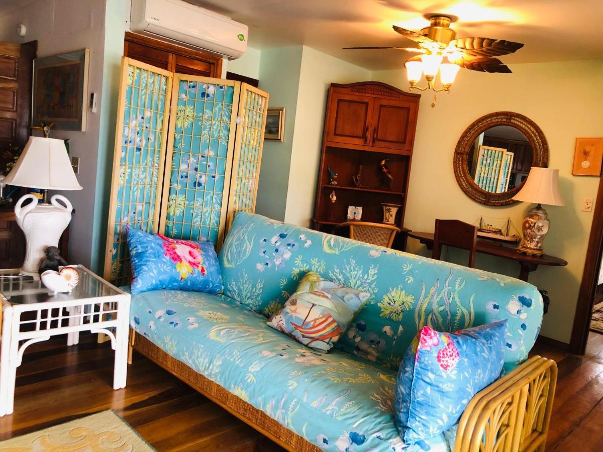 Coral Cove Inn *
