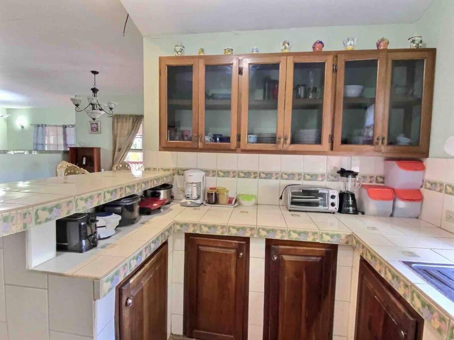 Mountain View Family In Town With King And Midterm Available Holiday home San Ignacio