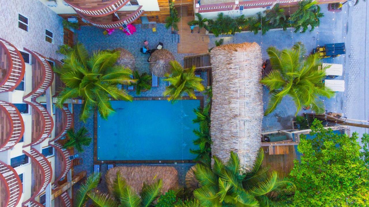 Tropical Palace Aparthotel *