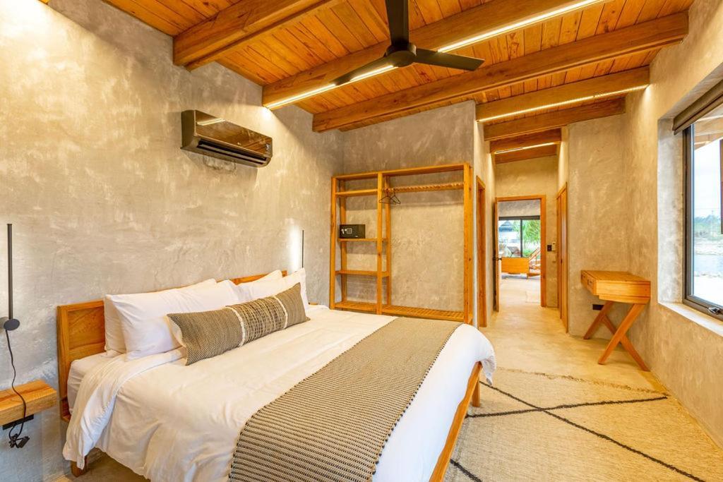 Seabird Luxury Dwellings Placencia