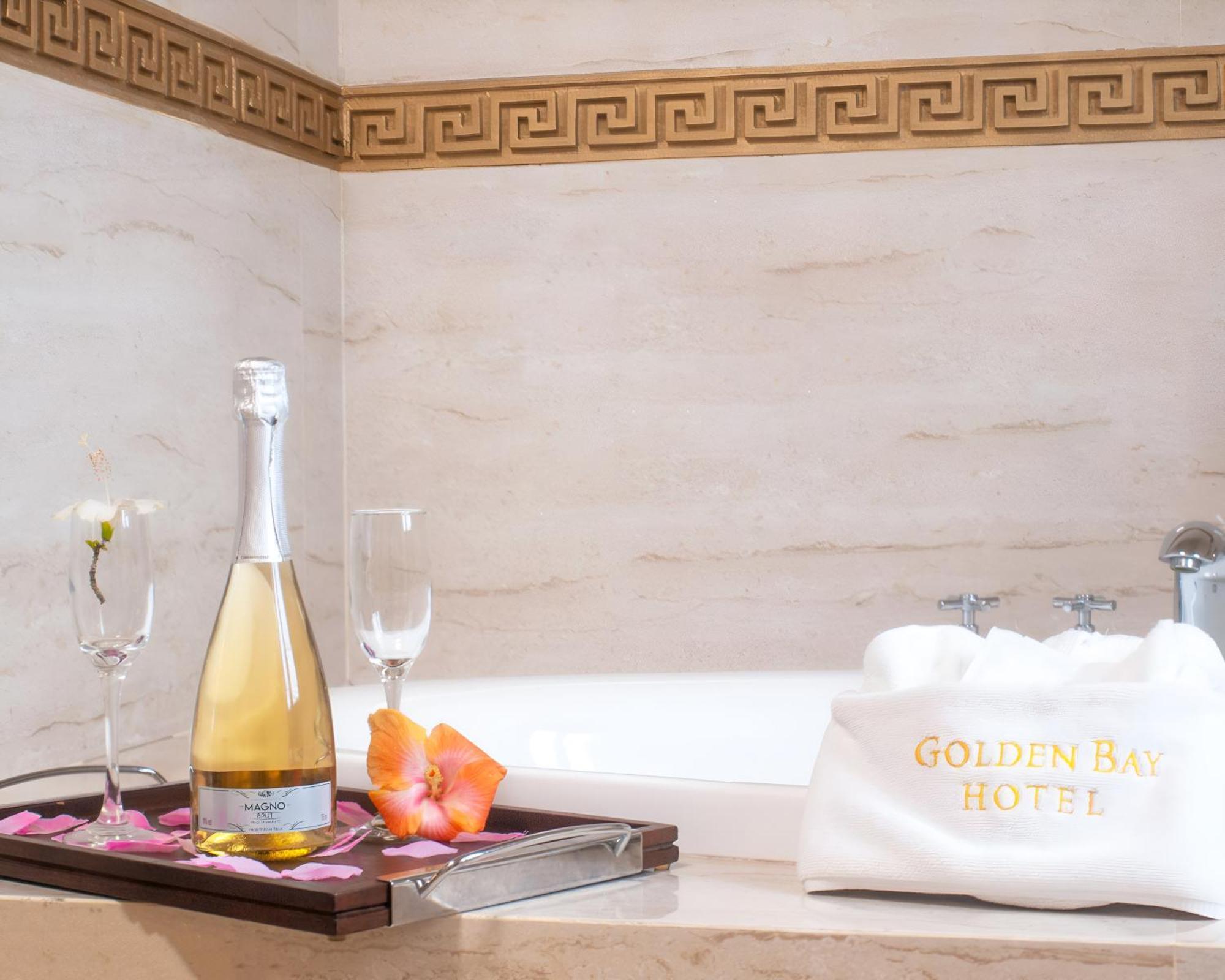 Hotel Golden Bay Belize 3*