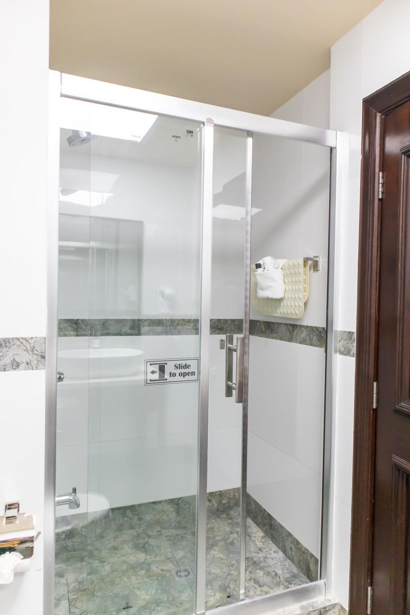 Hotel Golden Bay Belize 3*